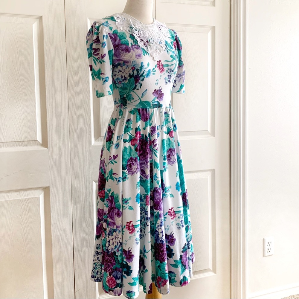 Vintage  Modest Knitted Cotton Floral Cottagecore 90s Dress Size S